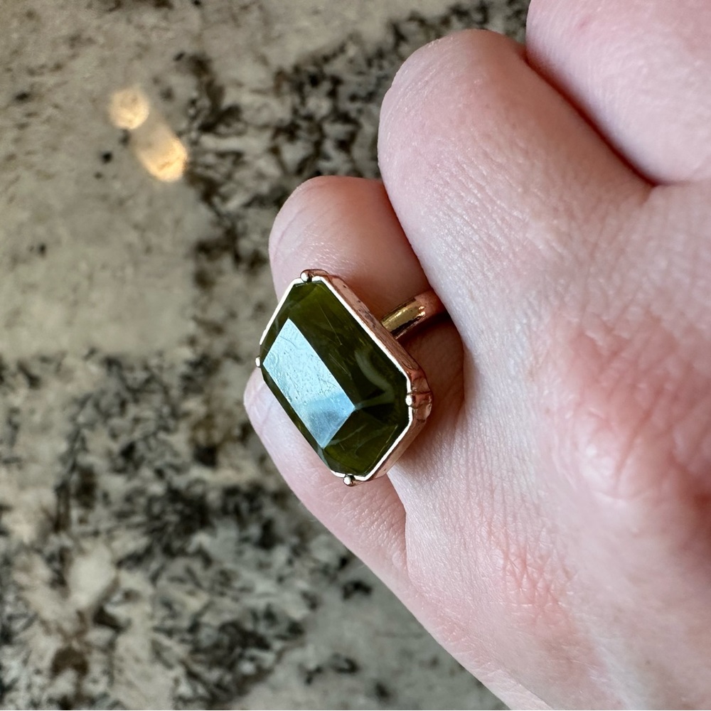Dark green Anthropologie ring. Size 6.